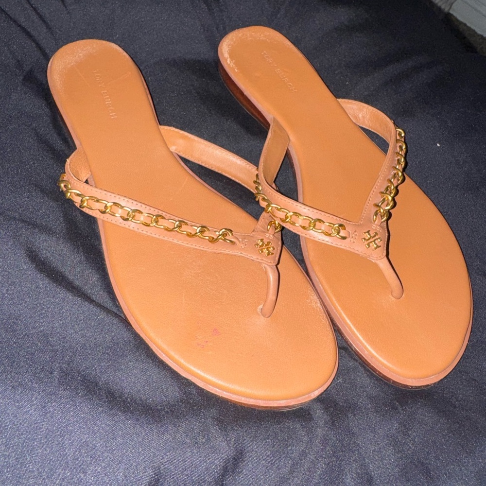 Elegant Tan Sandals with Gold Chain Accent